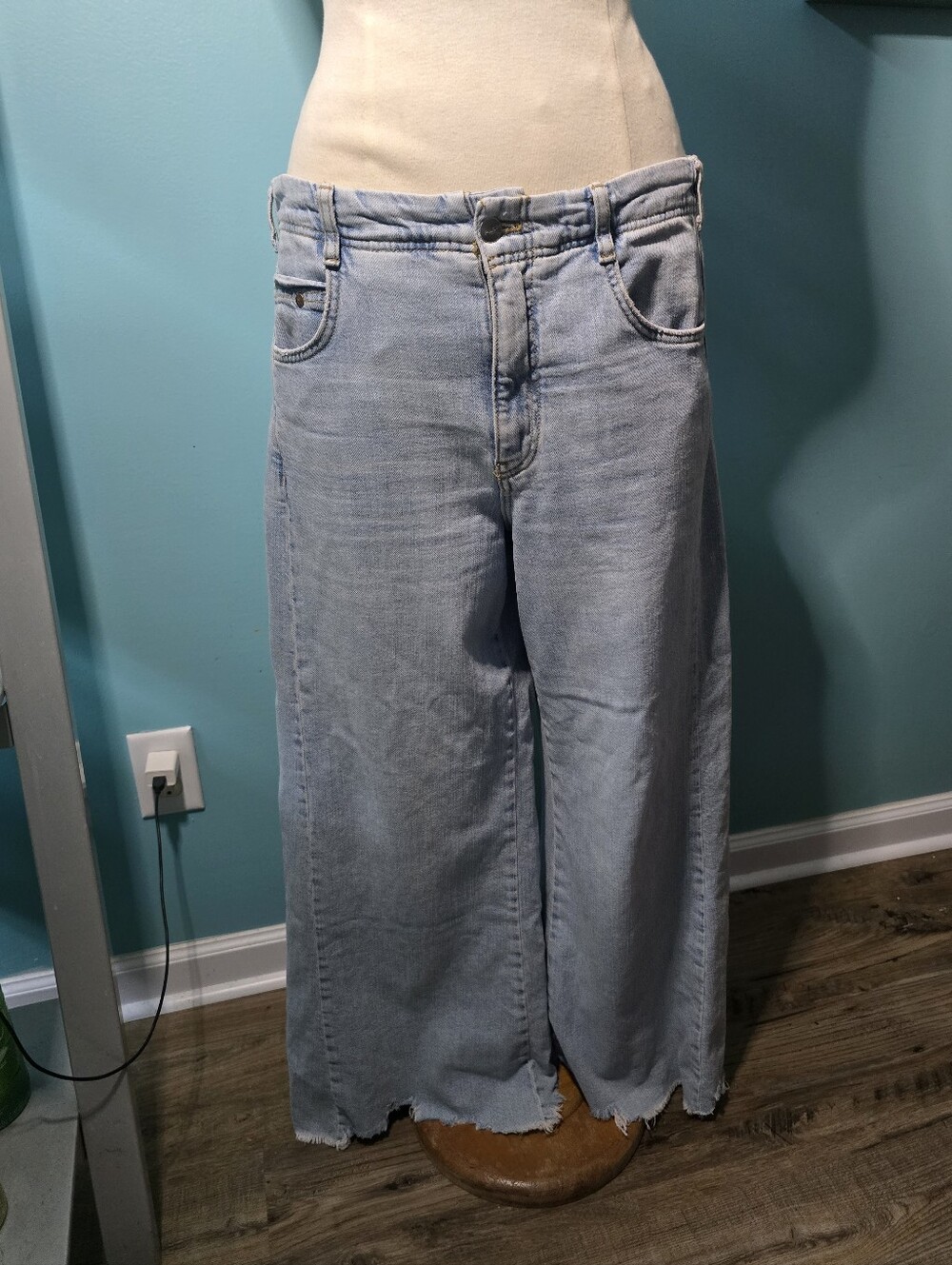 Stylishly Chic Pilcro Light Blue Wide-Leg Jeans